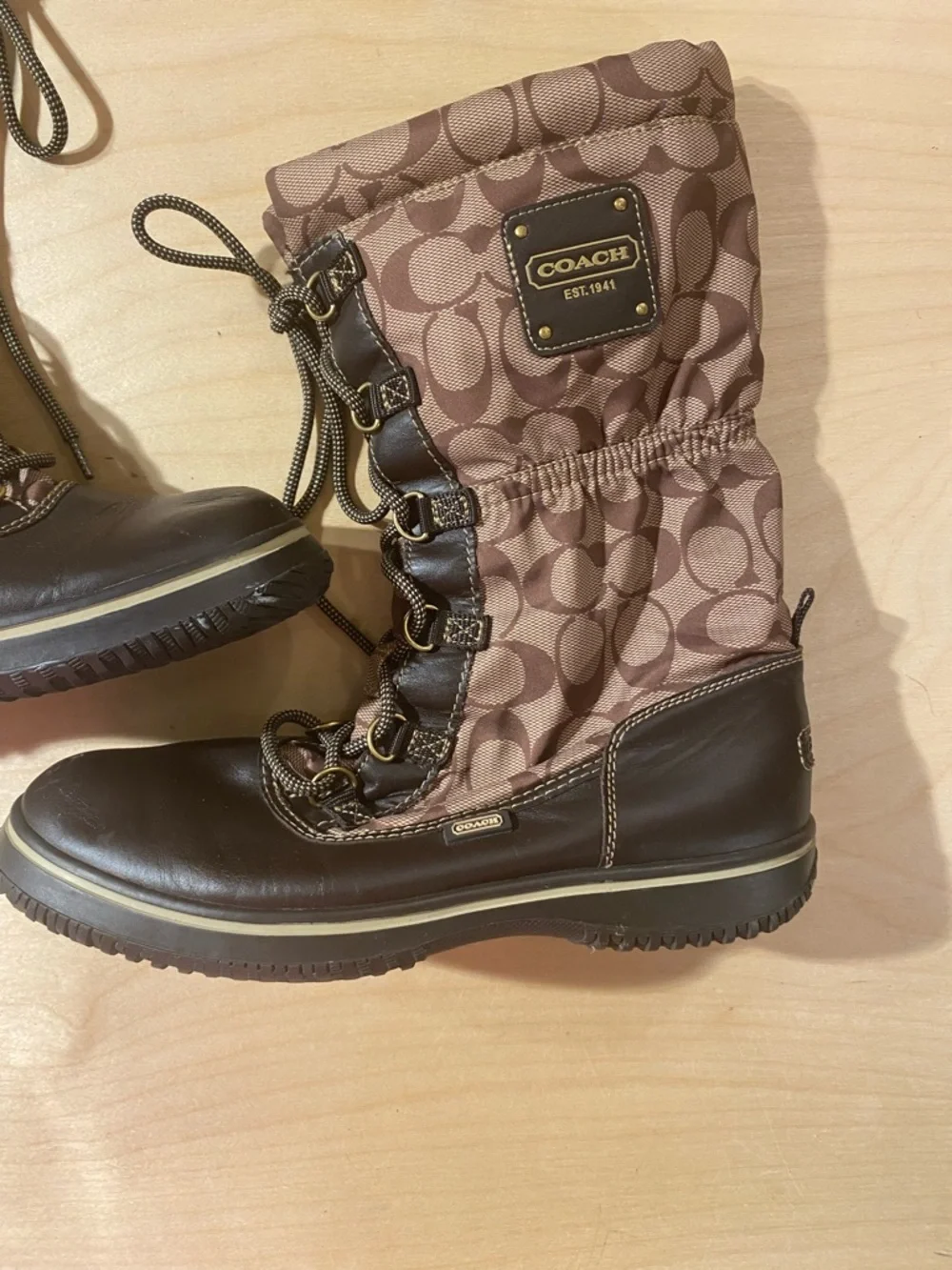 Coach Brown Signature Logo Lace-Up Winter Boots 8B (RD)
